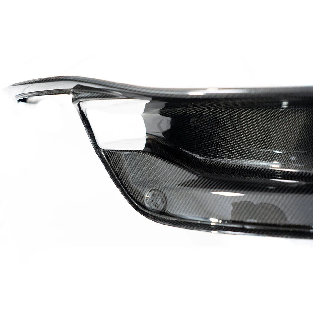 High Quality Fast Delivery Whole Sale Price Dry Carbon Fiber OEM Style Front Splitter Body Kits for  GT